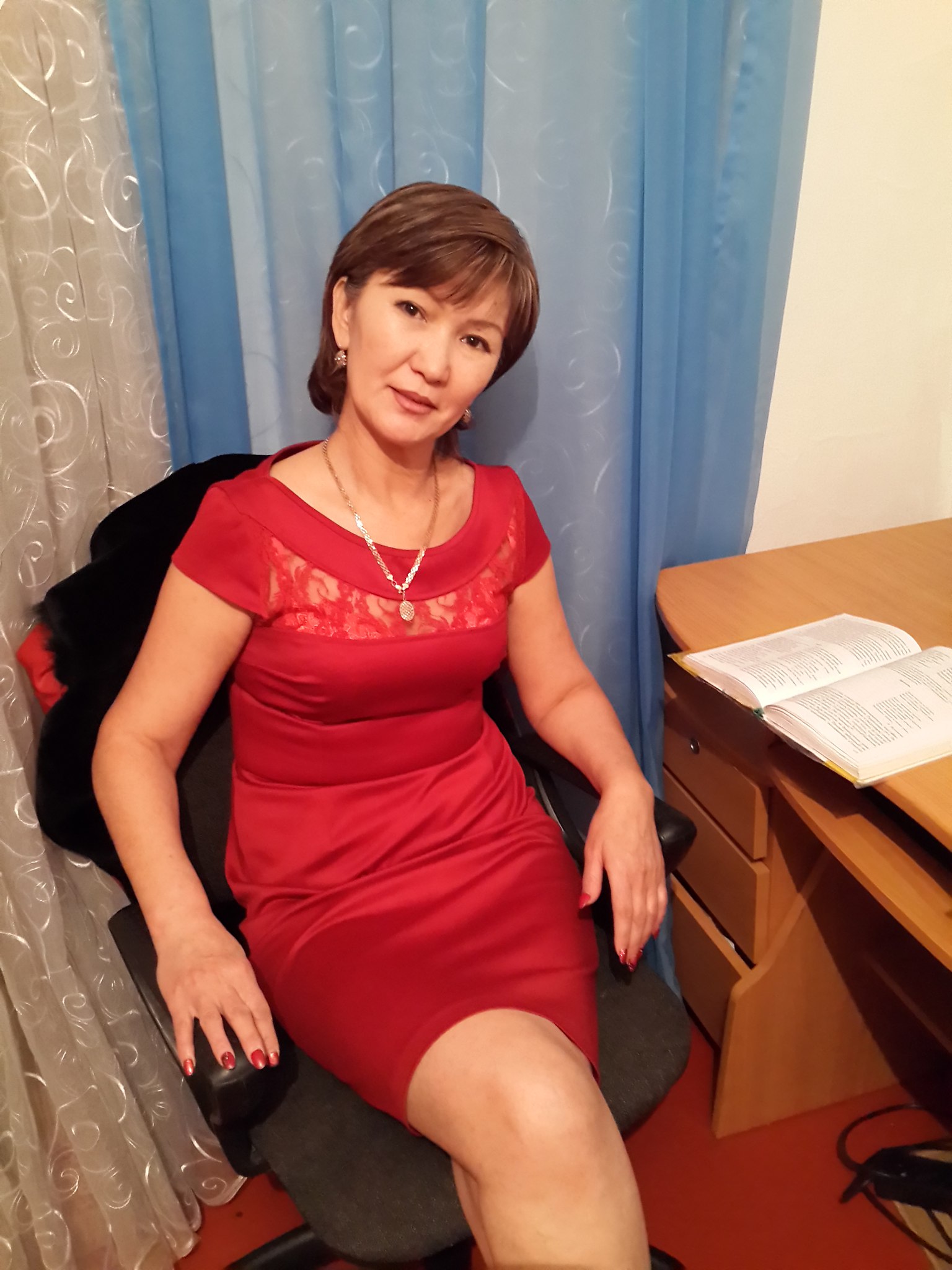 Красивые казахские женщины в 40