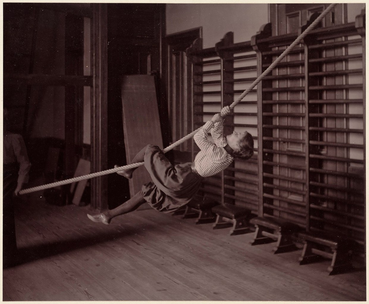 Урок физкультуры в Бостоне 1890