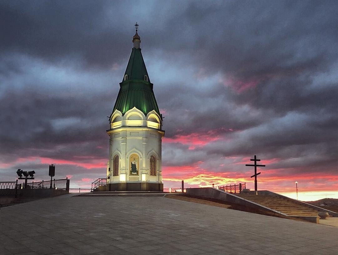 Часовня Параскевы пятницы Красноярск ночью