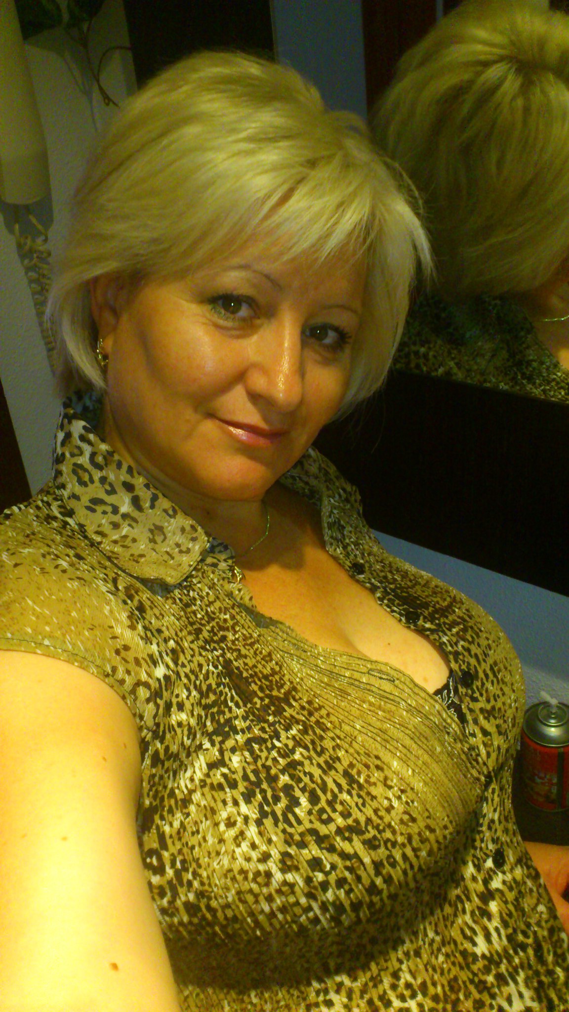 Русская женщина лет 54