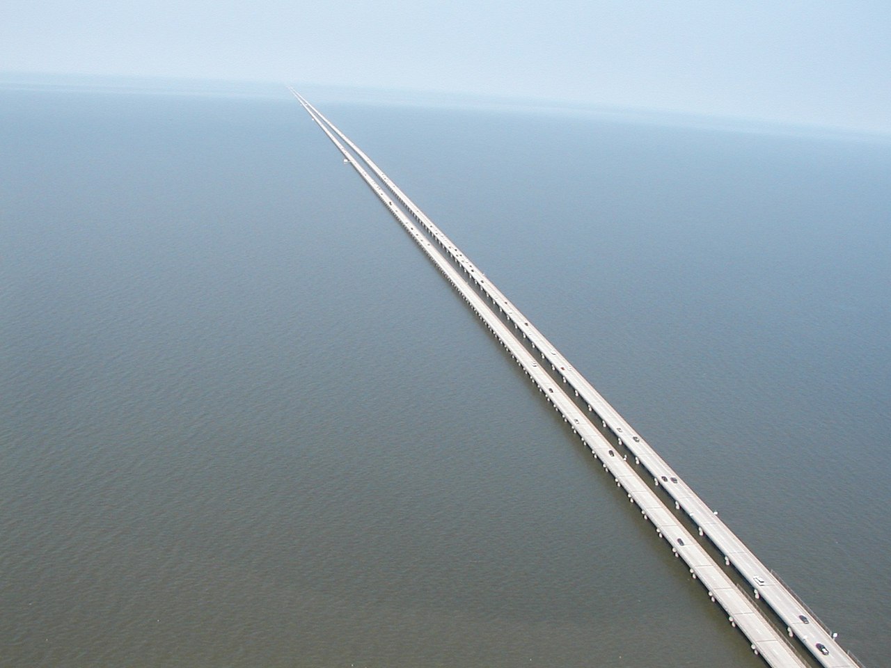 Самый длинный мост в мире над водой