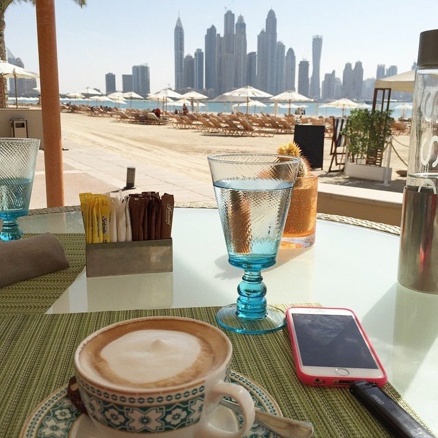 Завтрак в дубае. Доброе утро Дубай. Утро в Дубае. Завтрак в арабских Эмиратах.