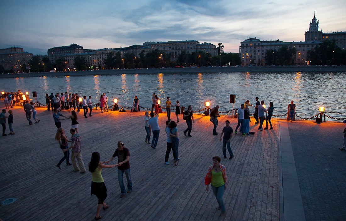 Отдыхающие в москве