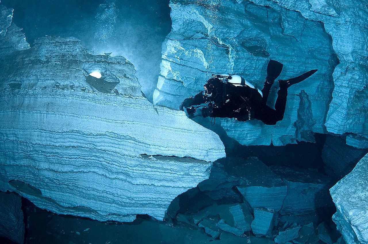 Подводная гипсовая Ординская пещера