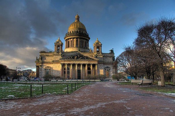 Исаакиевский собор осень