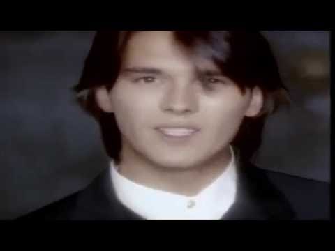 Влад сташевский метель. Влад сташевский 1994. Влад сташевский с женой. Влад сташевский. Влад сташевский нет у меня друзей и нет врагов.