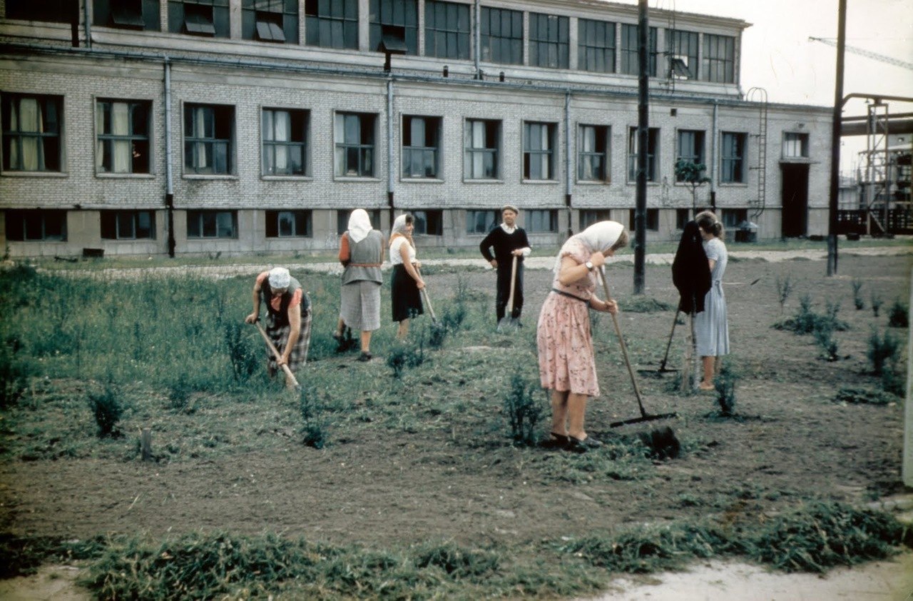 Советские люди 1958 год