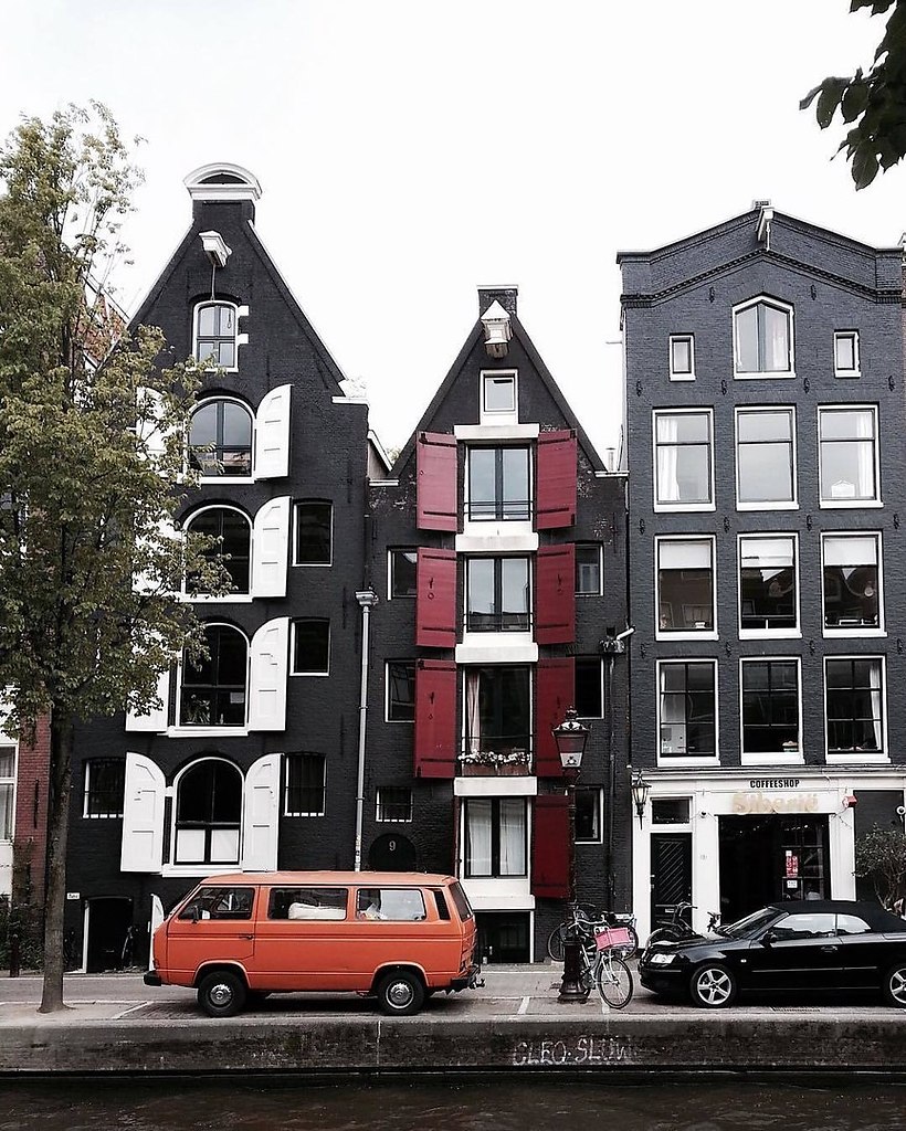 дома в амстердаме