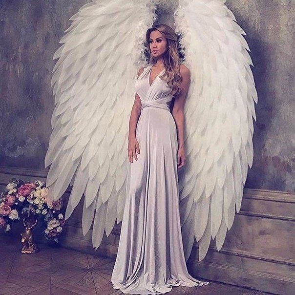 Ангел в платье