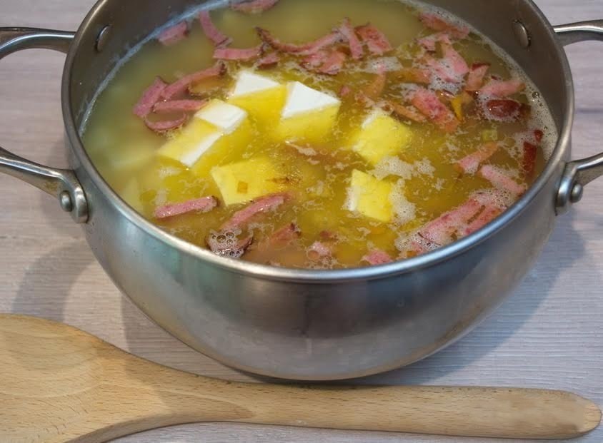 Как правильно и вкусно приготовить гороховый суп с копченостями