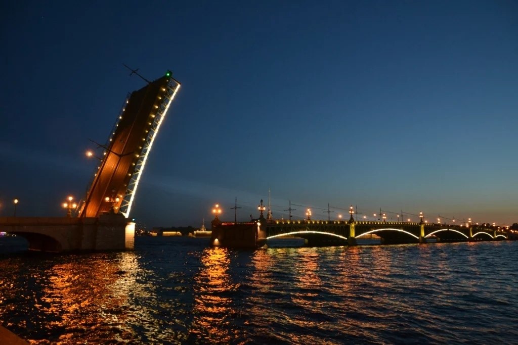 Троицкий мост