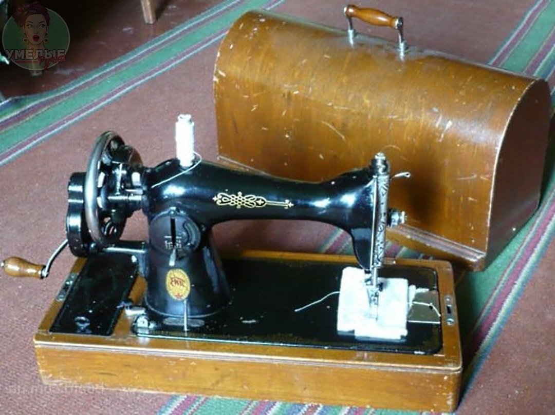 Советская швейная машинка Зингер