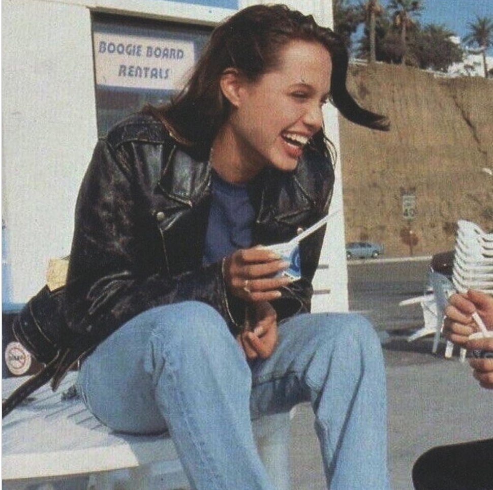 Angelina jolie 90s style