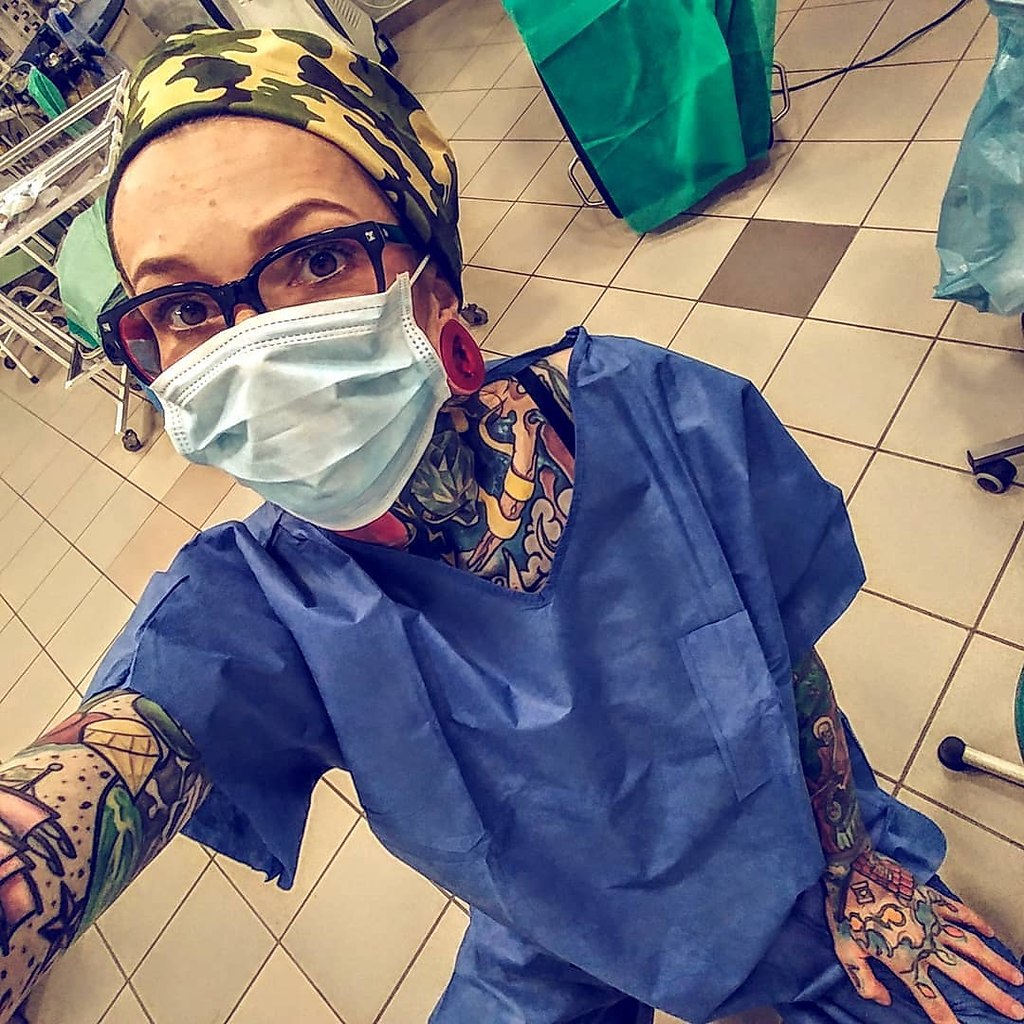 Татуированная медсестра
