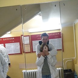 Vika, 24 , 