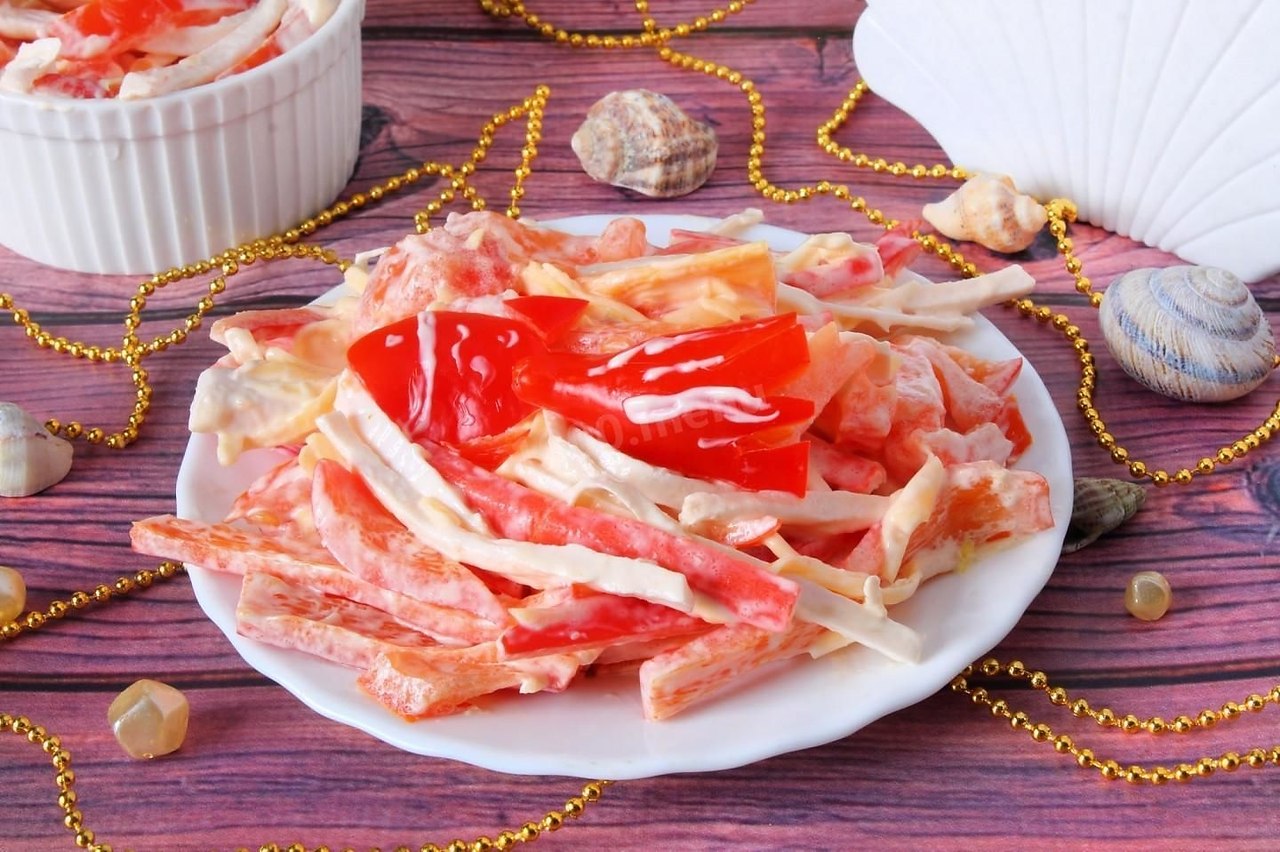 Салат красное море с крабовыми палочками и помидорами рецепт с фото пошагово