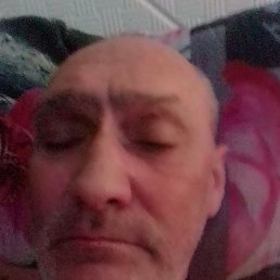 Игорь, 55 лет, Краснодон