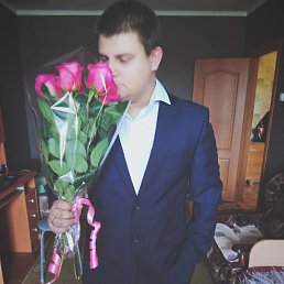 Владислав, 25, Кировск