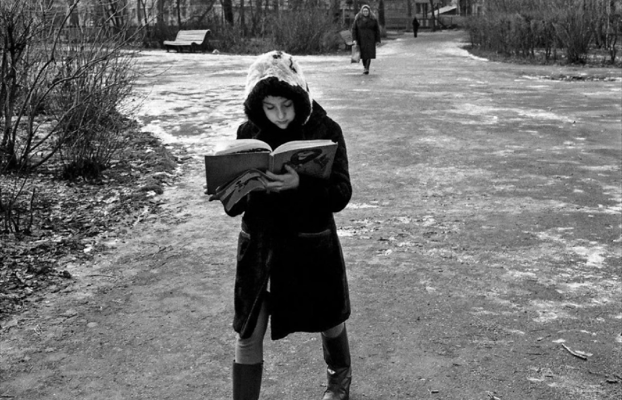 Стоп снято фотограф ссср 3 читать. Владимир Воробьев фотограф Новокузнецк. Фотограф Владимир Воробьев: СССР. Группа трива Владимир Воробьев фотограф. Грустный Советский человек.