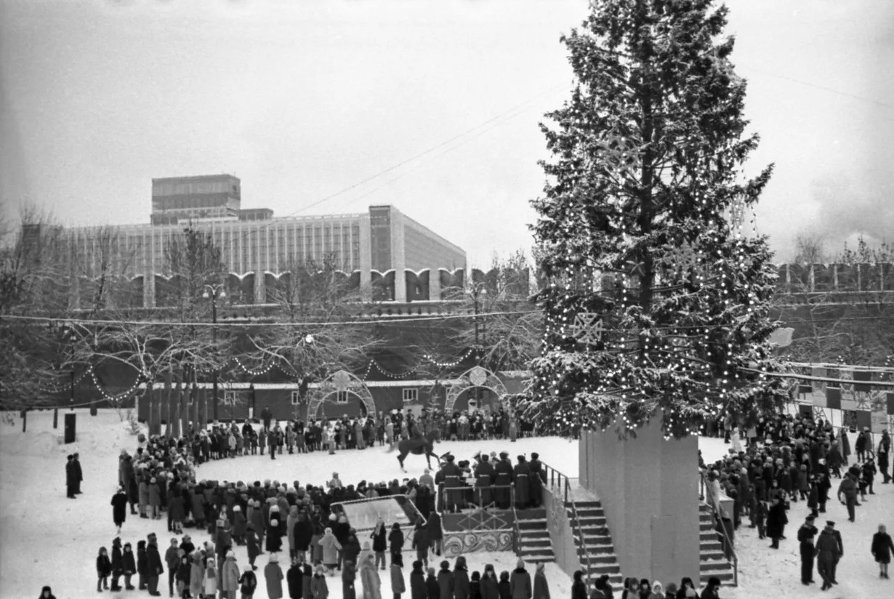 Первая Кремлевская елка 1954