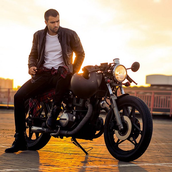 Красивые фото на мотоцикле мужчина