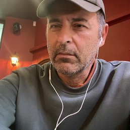 Beny, 43 , 