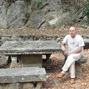 .... za atim stolom kogda-to sideli velimoji i ritari...    