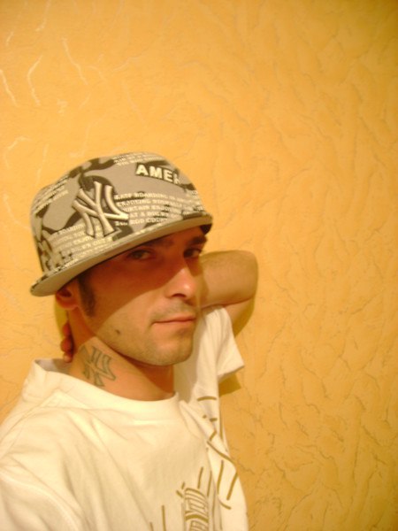  : FOX, 40 , --