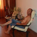 ����� ����