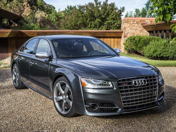 2014 Audi S8 US-spec (D4)