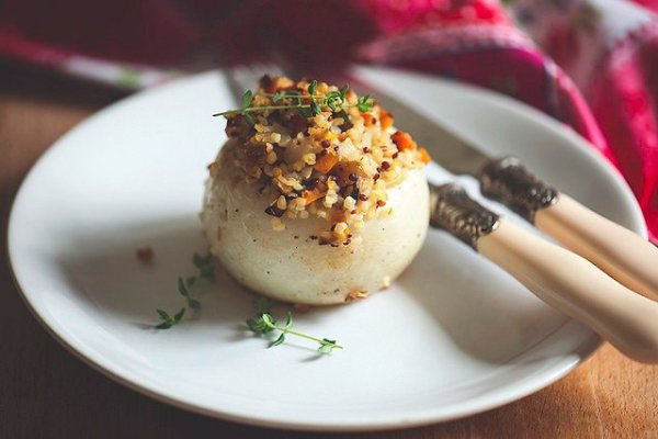 Фаршированная репа. Ингредиенты: 4 репы размером с кулак 1 луковица 1 морковь 4-5 зубчиков чеснока ...