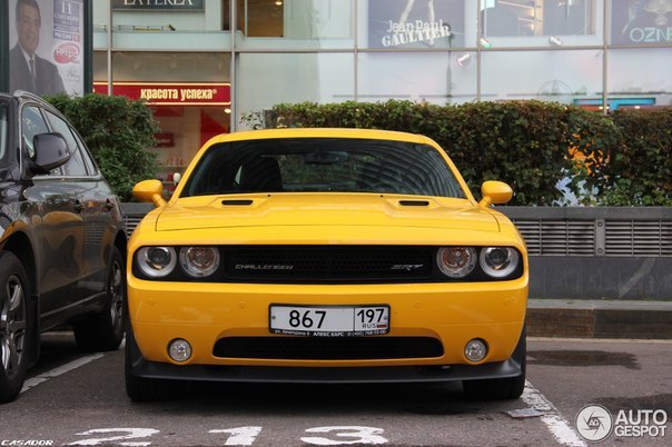 Dodge Challenger SRT8 392 Yellow Jacket - 2