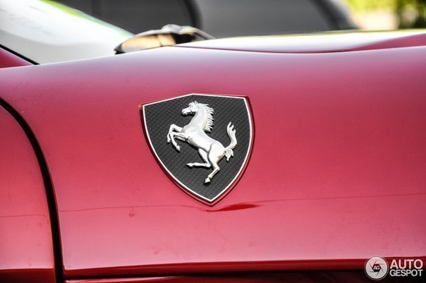 Ferrari F12berlinetta - 4