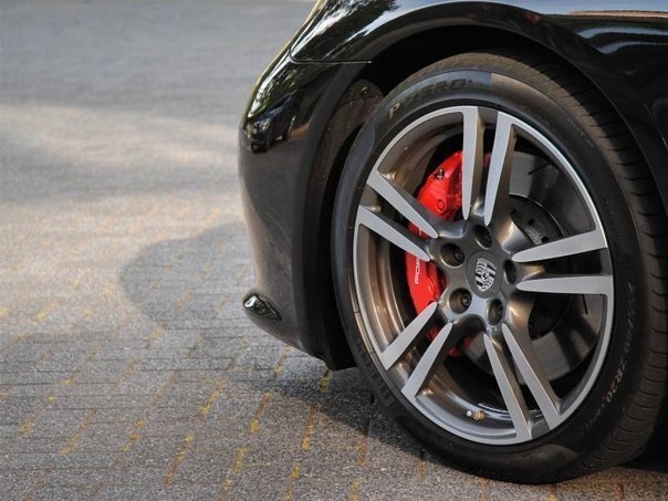 Porsche Panamera GTS - 4