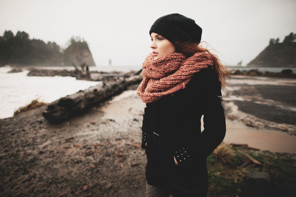 Как правильно хранить и ухаживать за шарфами: советы по сохранению формы и цвета