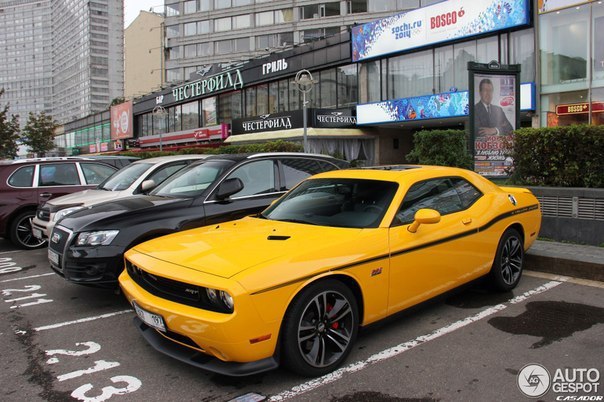 Dodge Challenger SRT8 392 Yellow Jacket - 3