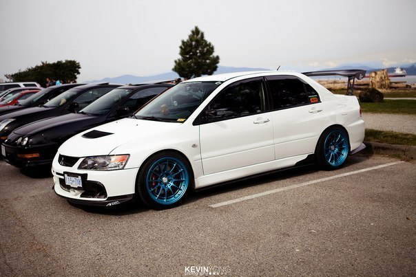 Mitsubishi Lancer Evolution (IX).