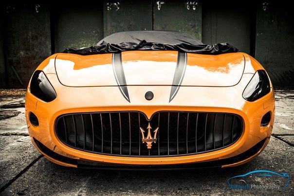 Orange Maserati GranTurismo 4.2 l SPerformance.