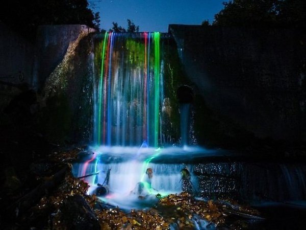 Подписывайтесь на нас: http://fotostrana.ru/public/233467 ;-) Неоновая подсветка водопадов в ... - 4