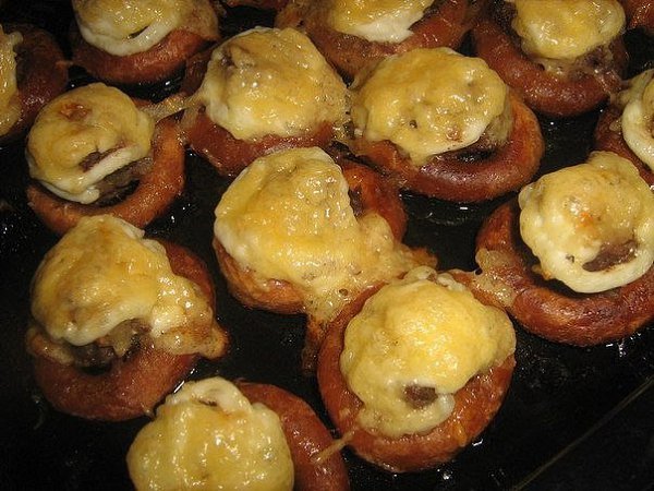 Фаршированные сушки. Быстренько и вкусно. Ингредиенты: Фарш — 400 г сушки — упаковка молоко — 0,5 ... - 3