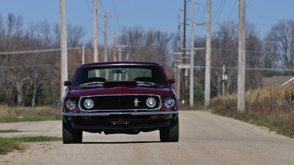 1969 Ford Mustang Boss 429. 7.0L V8 ��������: 375 �.�. �������� ������: 664 �� ������: ������ ... - 3
