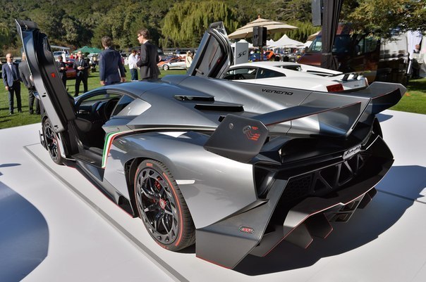 Lamborghini Veneno.  V12   6,5   750 ..    2,8 . ... - 6