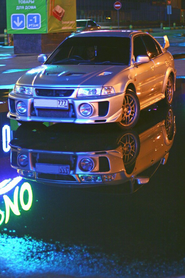 Mitsubishi Lancer Evolution V - 3