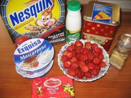 Клубничный торт без выпечки. Легкий в приготовлении и при этом ОЧЕНЬ вкусный торт! Продукты: ( на ... - 2