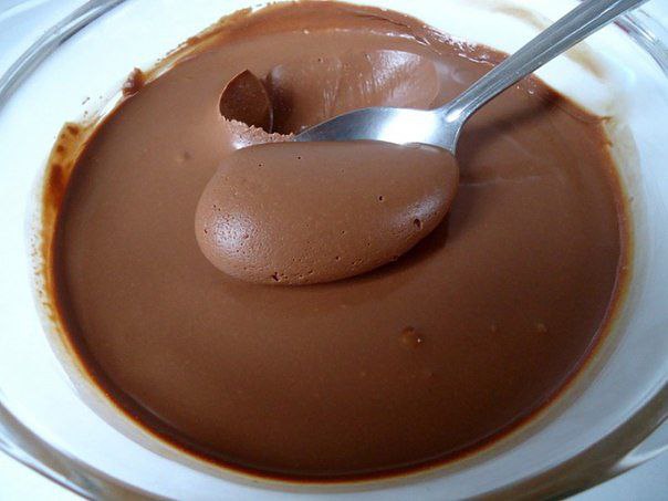 ВКУСНЫЙ И ПОЛЕЗНЫЙ ШОКОЛАД ДЛЯ ДЕТОК! Ингредиенты: Какао — 100 г Сливки или молоко — 50 мл Сахарная ...