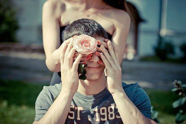 Для сохранения хорошей фигуры женщине нужно всего три вещи: тренажер, массажер и ухажер. Особенно ...