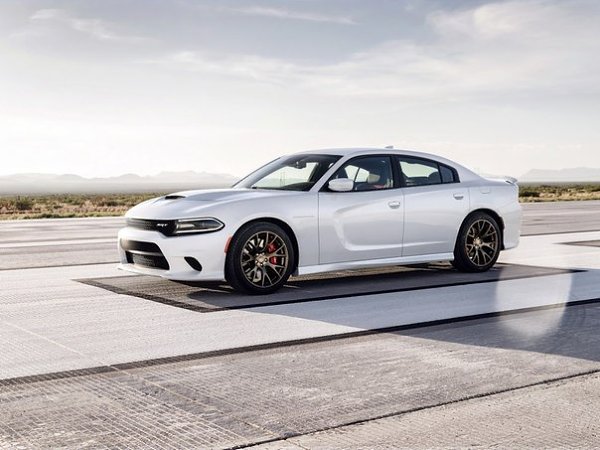 Dodge представил самый мощный серийный седан на планете. До этого звание самого могучего серийного ... - 3