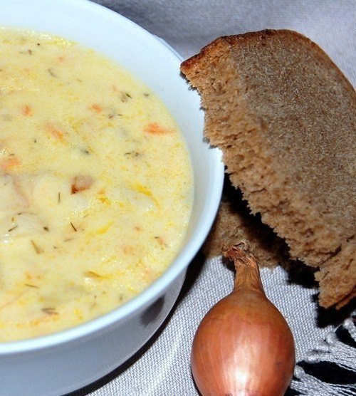 Легкий суп. 40кк/100гр. ПРОДУКТЫ: 3-4 картофелины, 1 морковь, 1-2 лука, 1 стакан сметаны, 2 ст.л. ...