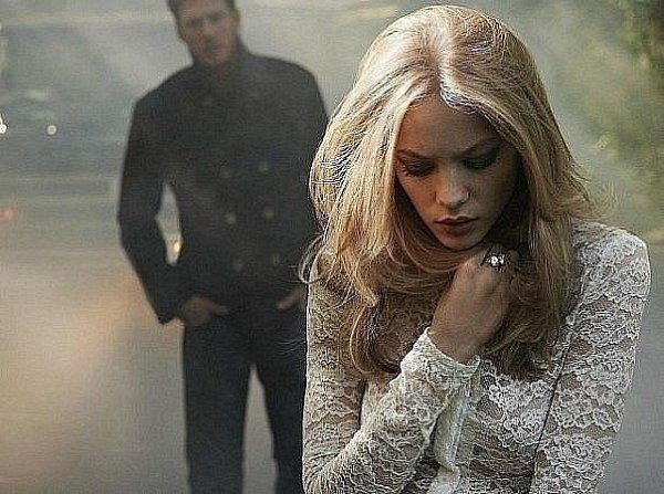 Бороться должен мужчина, ведь женщина выбирает сильных, смелых и настойчивых, а не тех, кто при ...