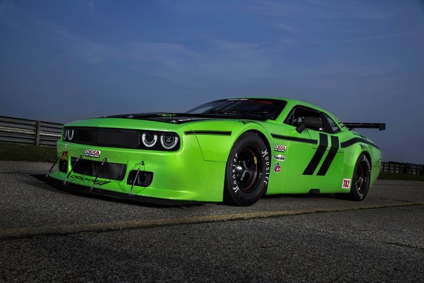 Dodge Challenger SRT Trans Am.